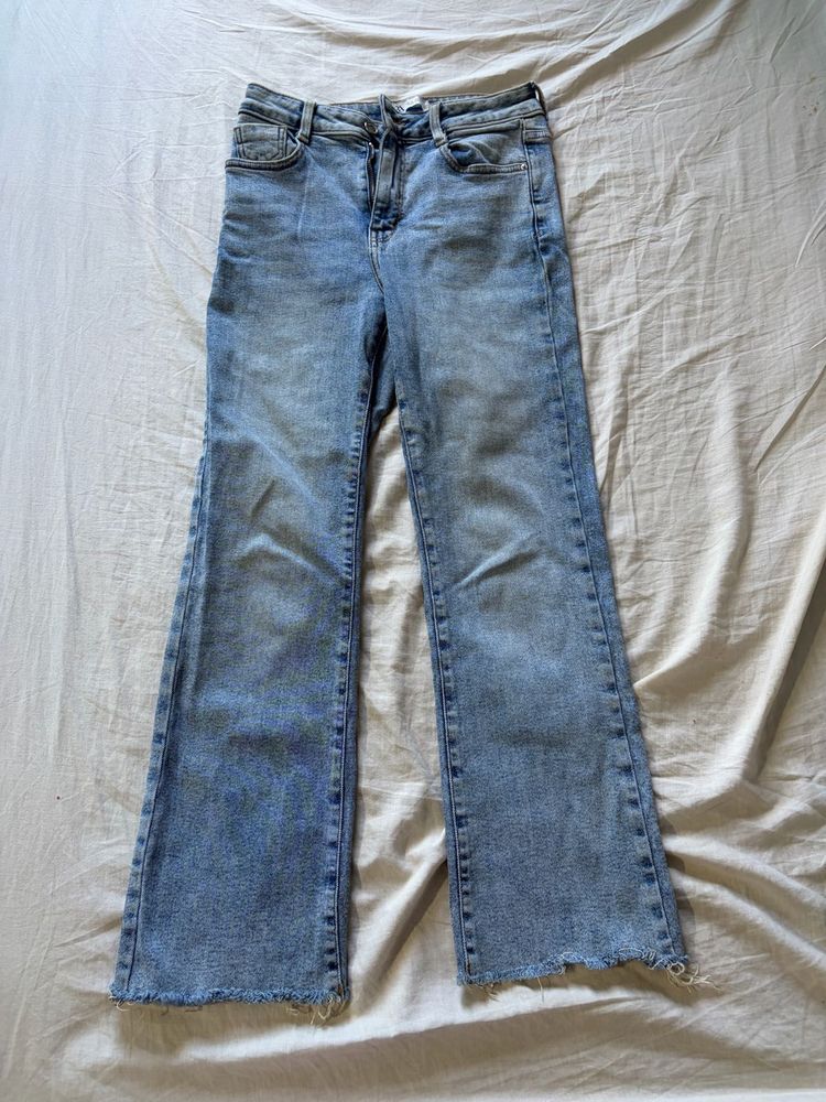 zara Light Wash Flare Jeans
