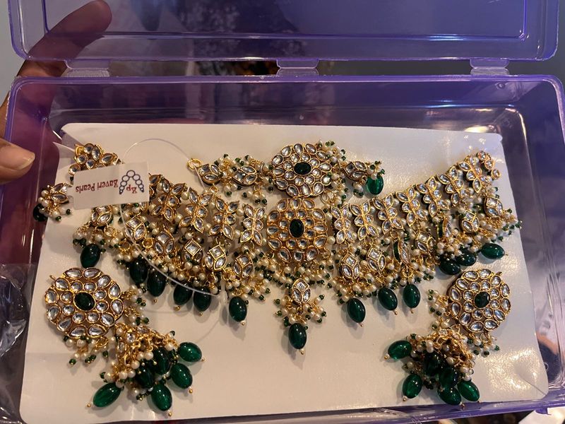 Exquisite Kundan Pearl Jewellery Set