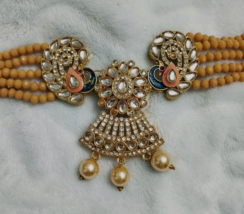 🆕Beautiful choker set.        jewelry, necklace, choker, forever21, beauty, women, beads, kundan, jaipurjewelry, earrings, chain,