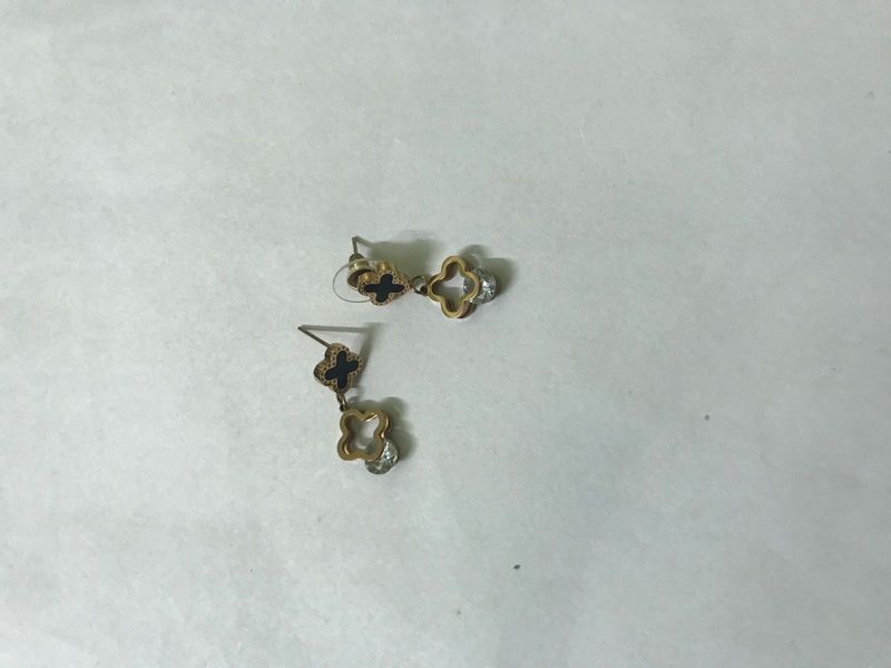 Clover Drop Earrings