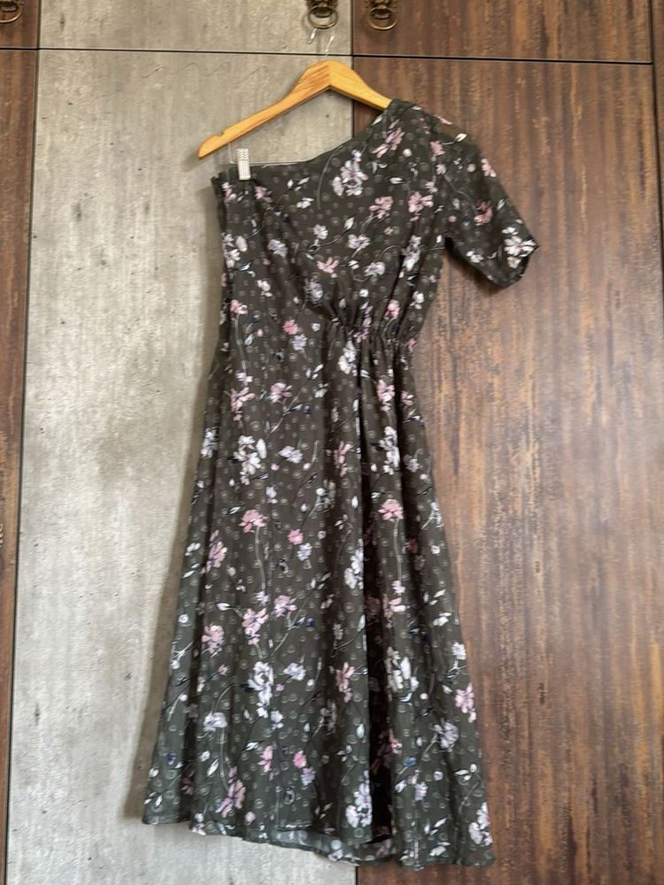 Cover Story One-Shoulder Dress
