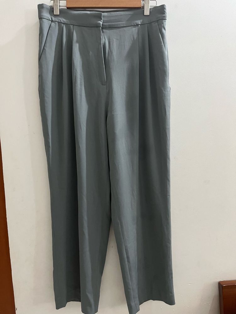 Pleated Wide Leg Pants.