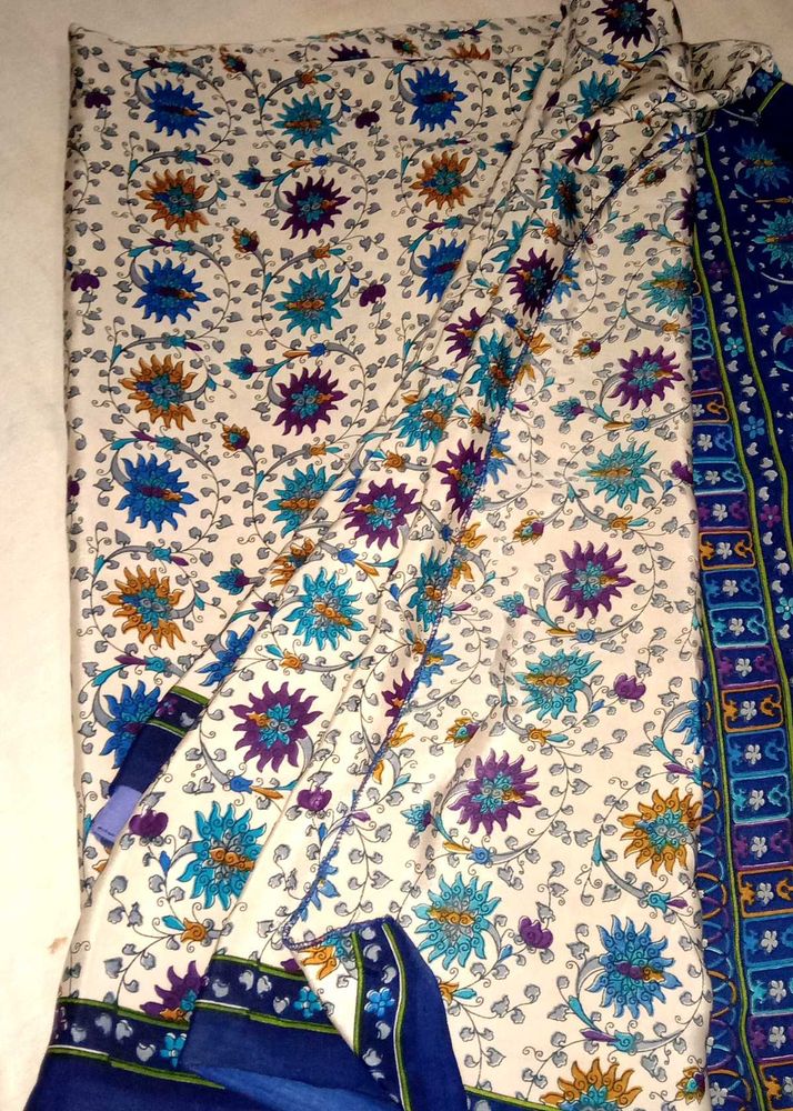 Elegant Floral Print Saree