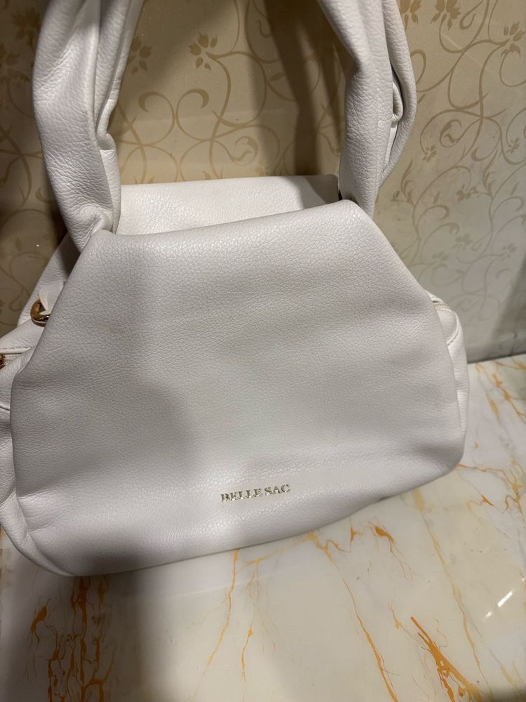 Stylish White Hobo Bag