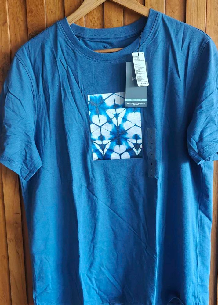 M&amp;S tshirt brand new size L reg. fit