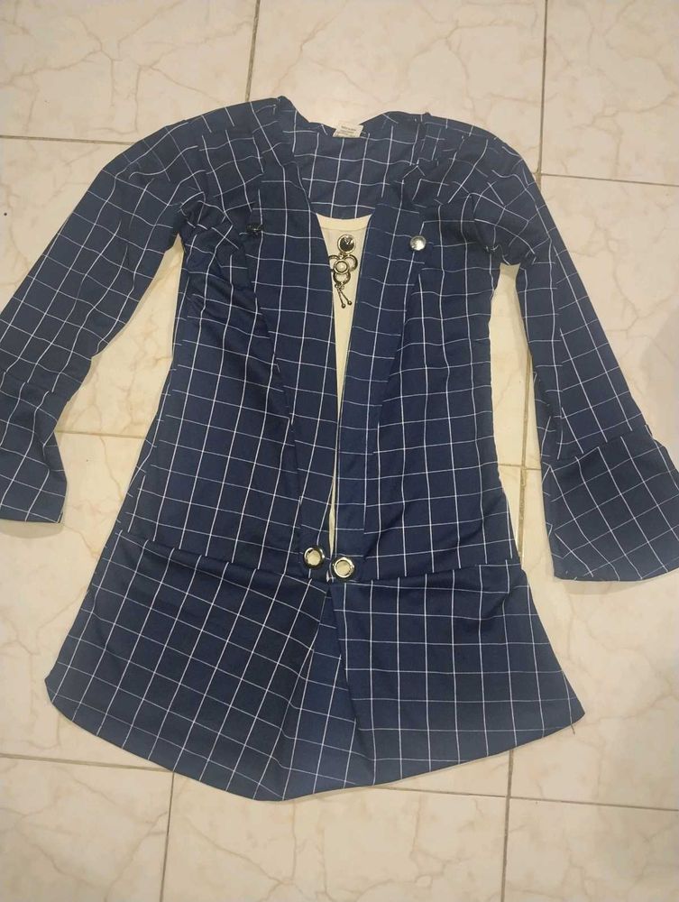Chic Navy Checked top