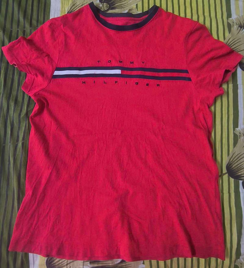 Tommy Hilfiger Red T-Shirt