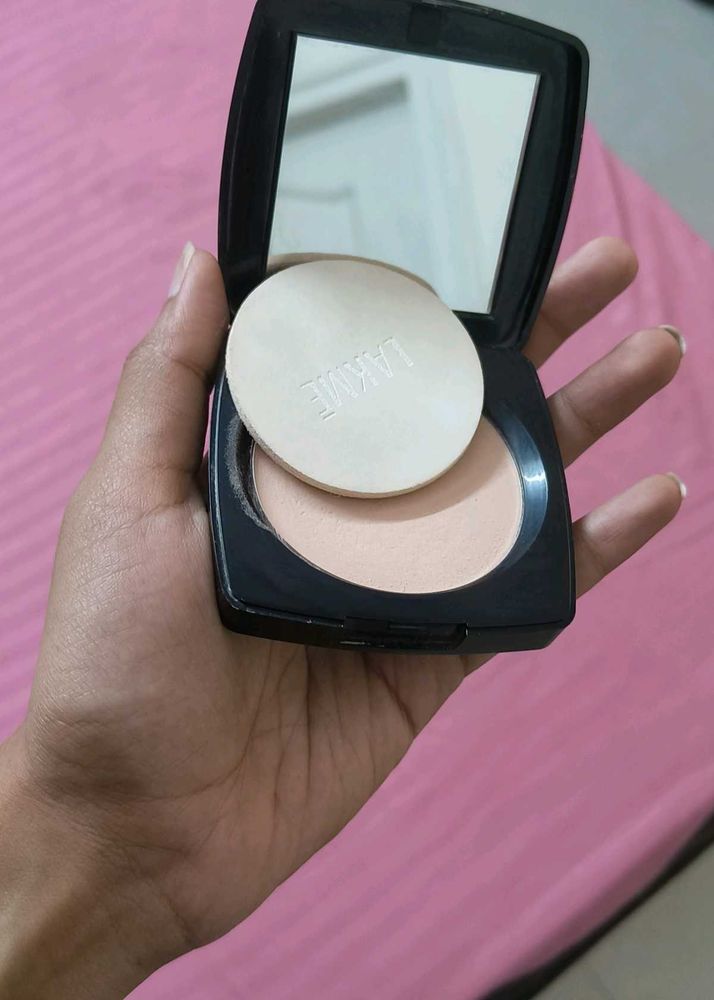Lakme compact Powder