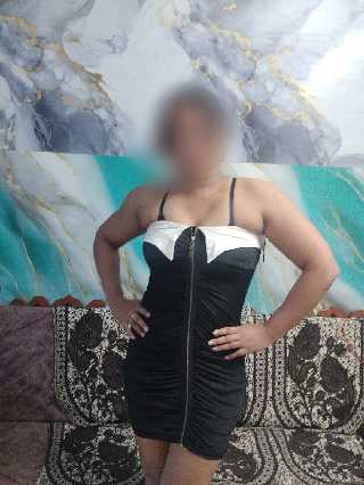 Chic Black Ruched Zipper Dress
