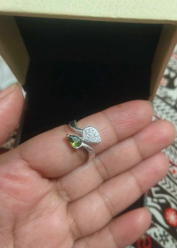 Leaf Design Gemstone Ring pure silver