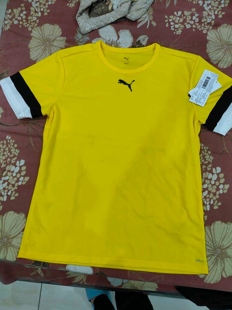 Puma Yellow T-Shirt original with only tag detach