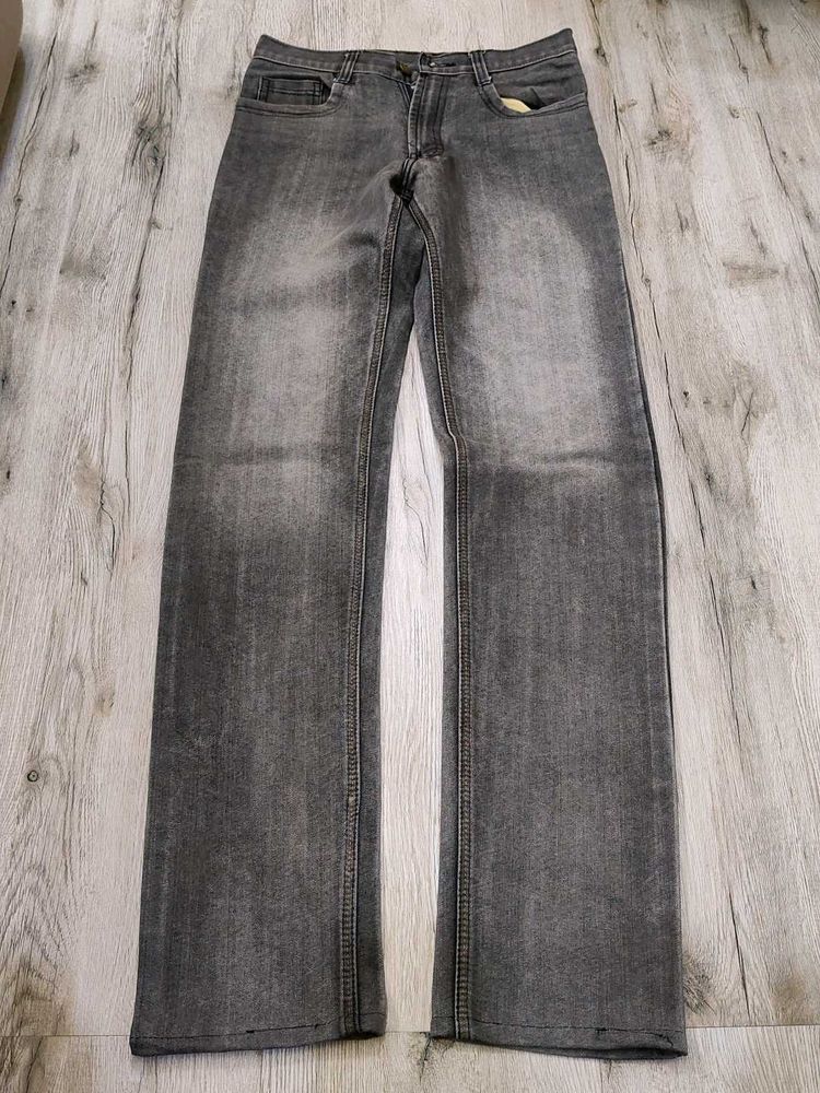 2000s Y2k low rise jeans Waist 28