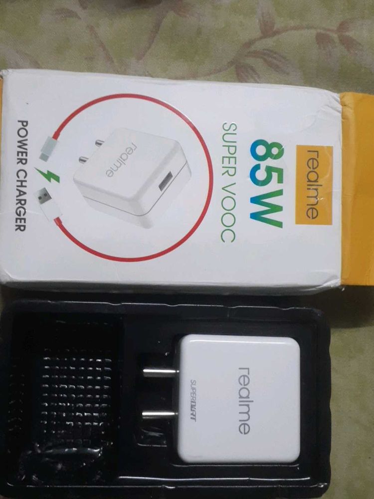 Realme 85W SuperVOOC Power Charger