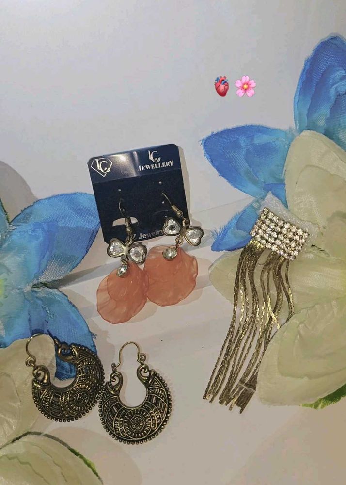 COMBO 8pair stylish Earring/Mang tikka Set