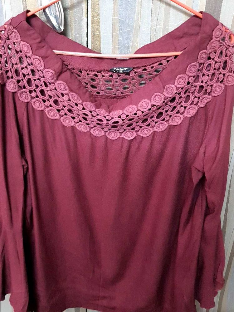 Maroon Bell Sleeve Lace Top