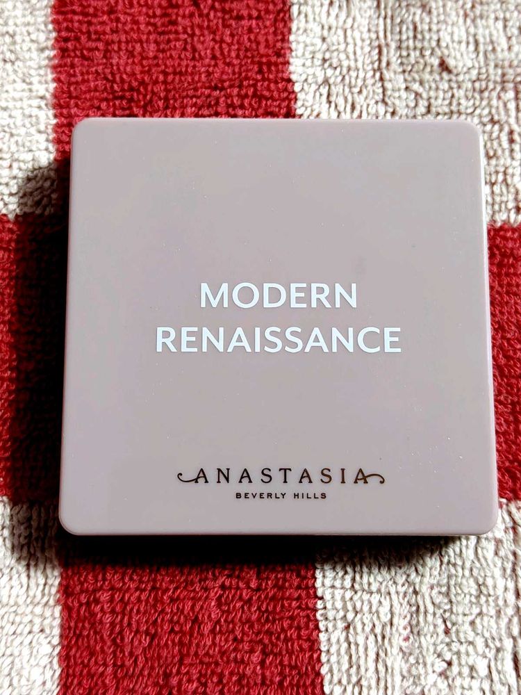Anastasia Beverly Hills Eyeshadow palette