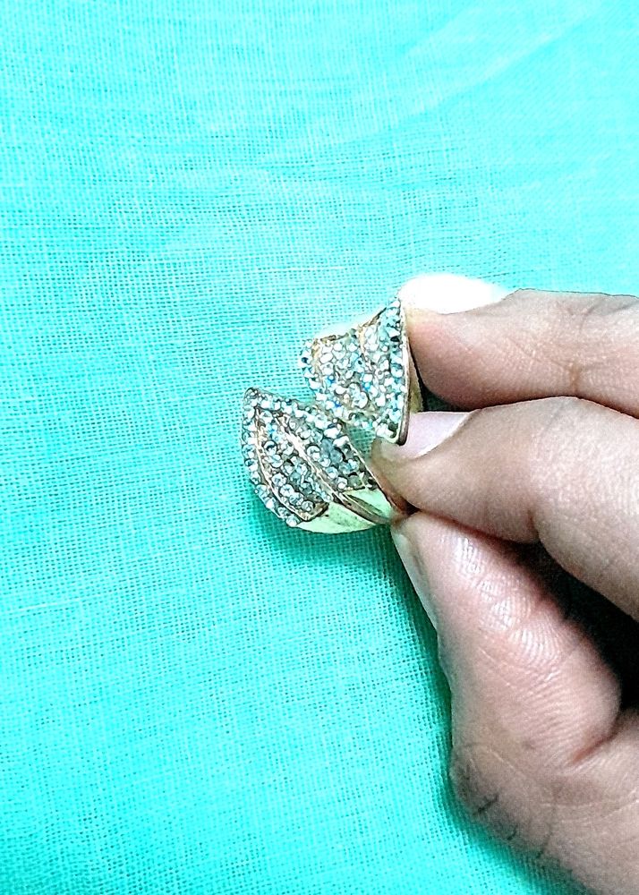 Sparkling Leaf Ring