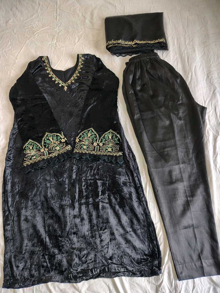 Black Velvet kurta set