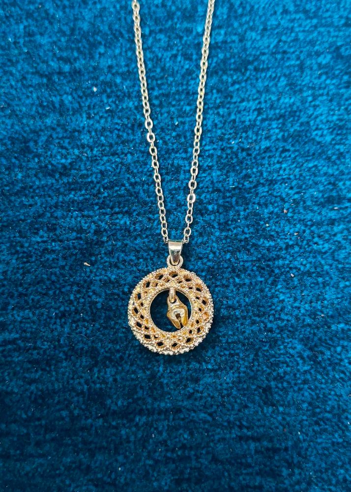 Elegant Gold plated Chain with Round Pendant