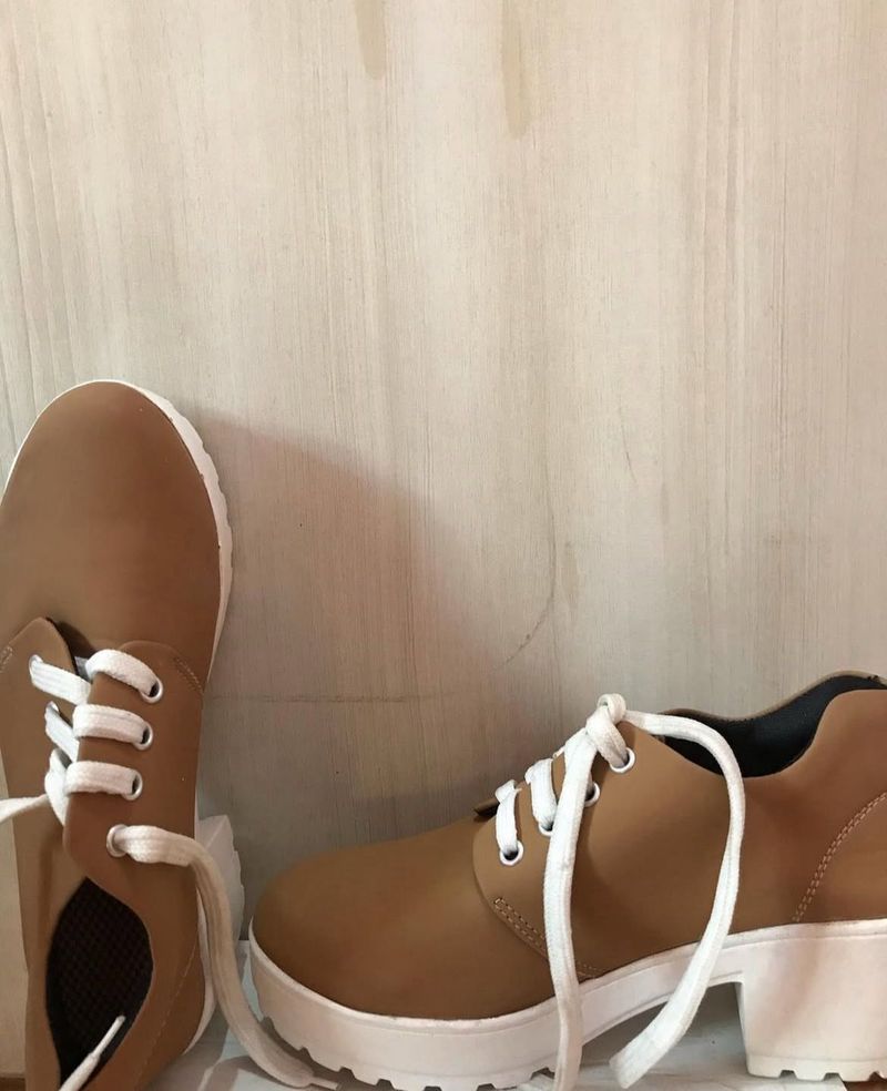 Platform Heeled Oxfords - Stylish &amp; Comfy