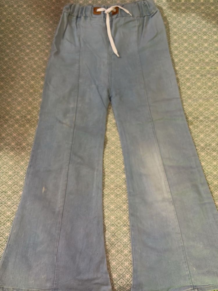 Light Wash Flared Jeans