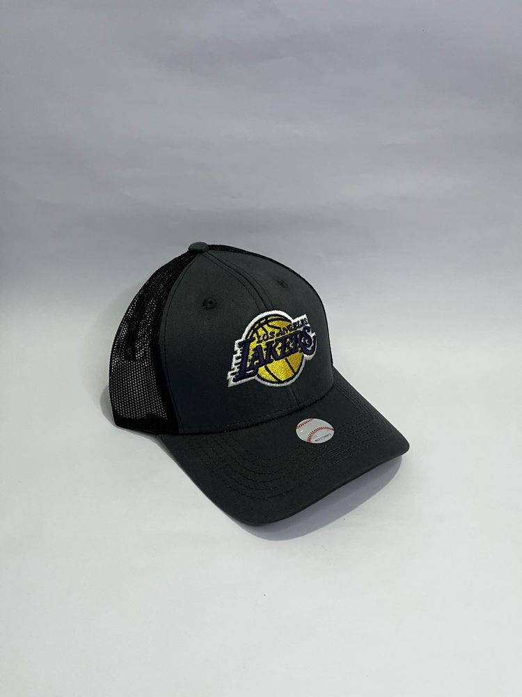 Los Angeles Lakers Trucker Hat
