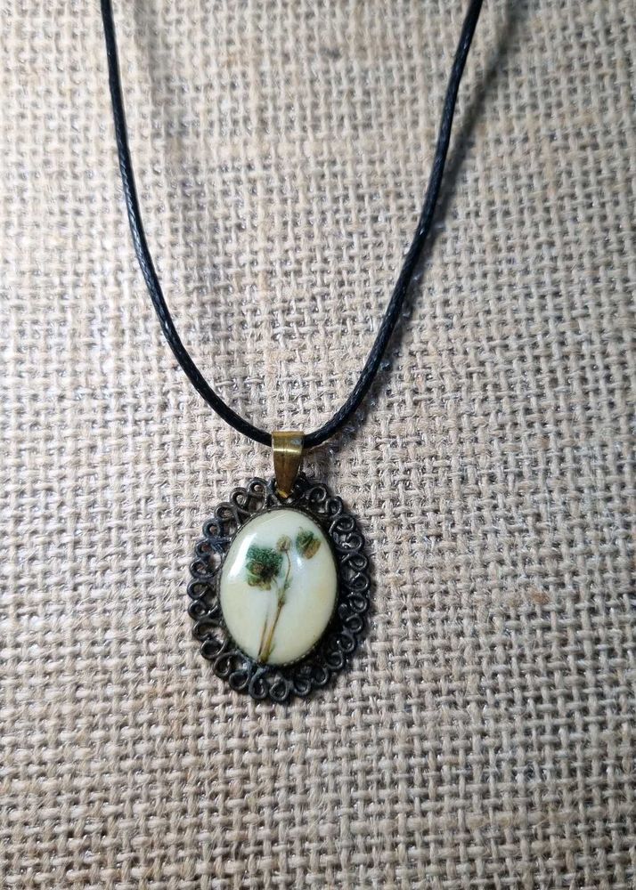 Resin Flower Pendant Necklace