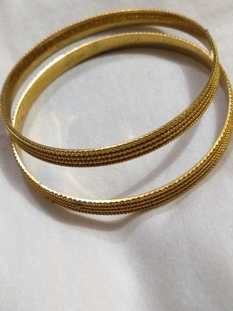 Elegant Gold Tone Bangles Set💫✨✨