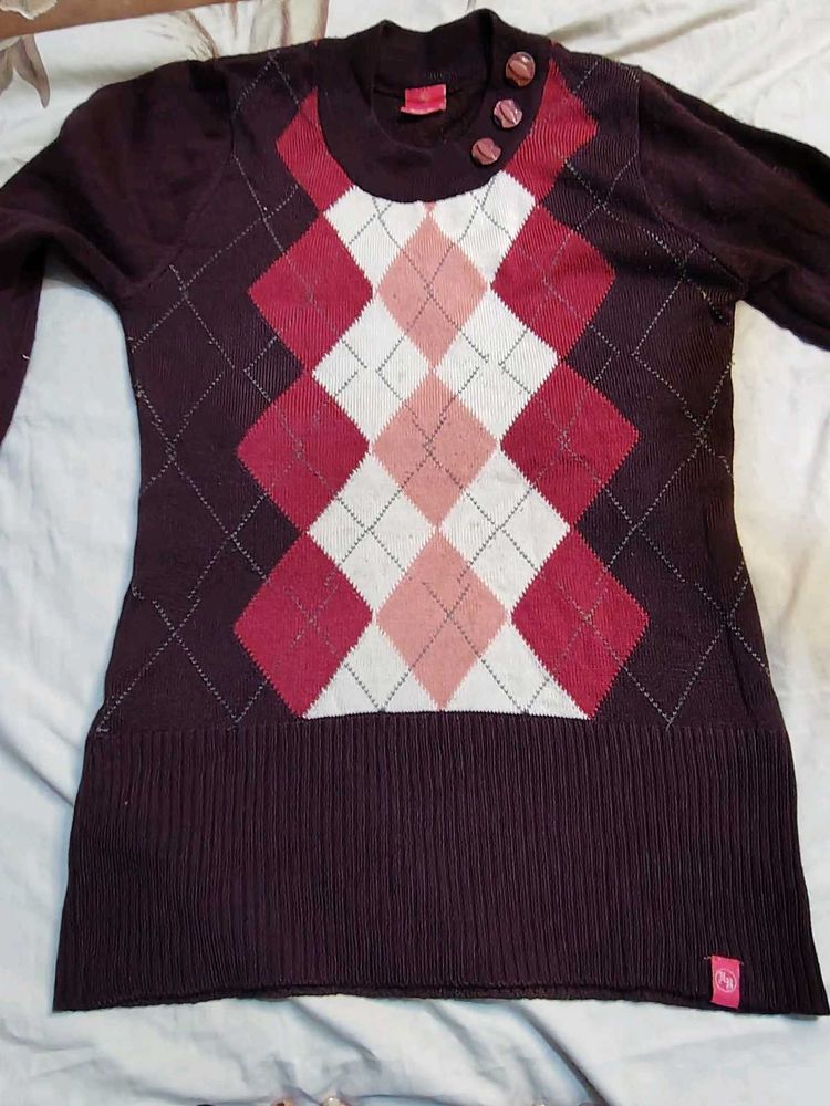 Chic Argyle Knit Sweater
