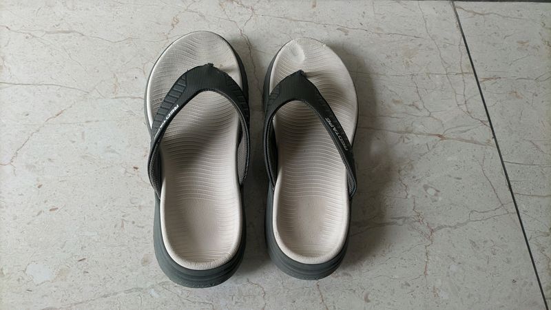 Red Tape Men Slippers (Beige, 9)