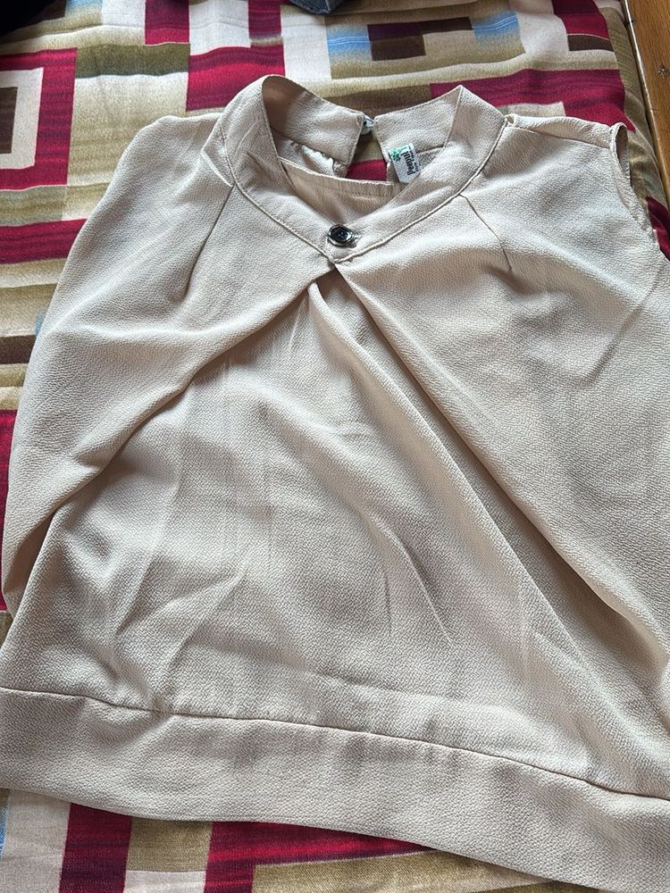 Elegant Beige Sleeveless crop Top