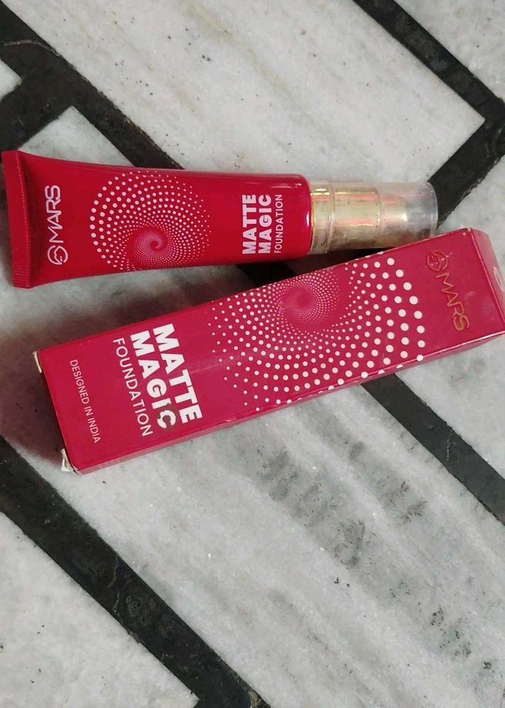 Mars Matte Magic Foundation