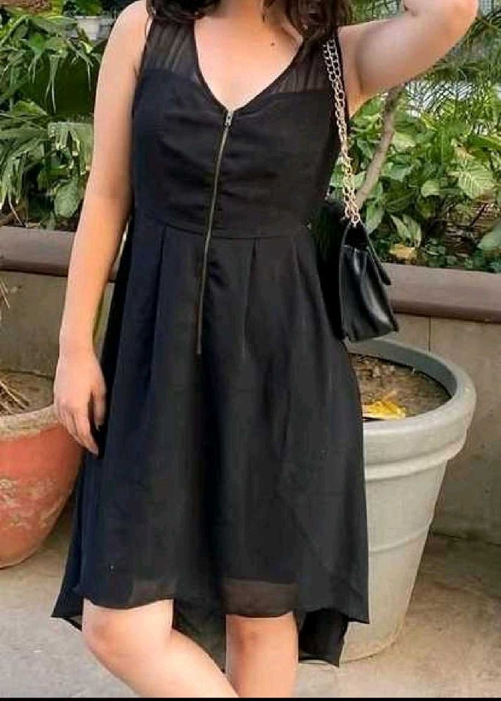 Chic Black Zipper Dress