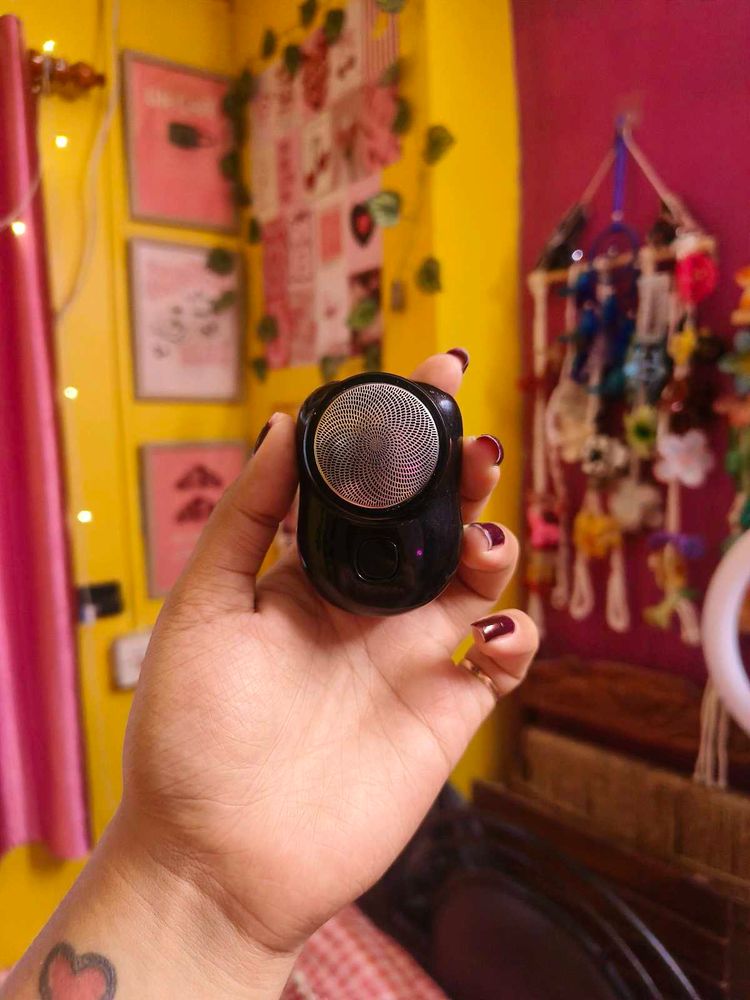 Facial Hair Remover Device