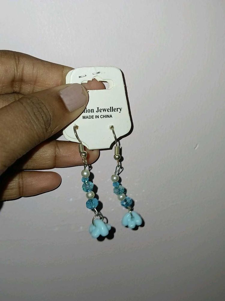 Blue floral earrings 💙 ✨️