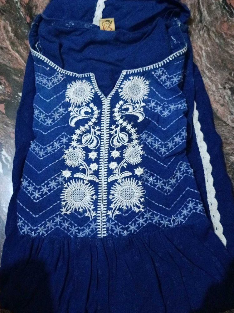 Blue Embroidered Kurta