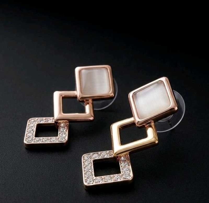 New-Classy earrings