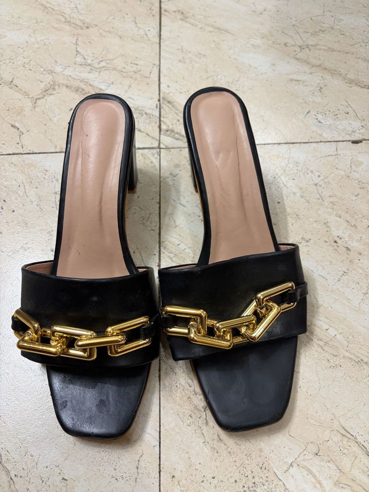 Chic Black Chain Detail Heeled Sandals