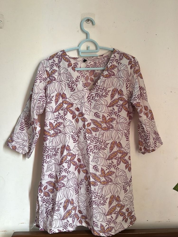 Floral Print Short Kurti, Size M