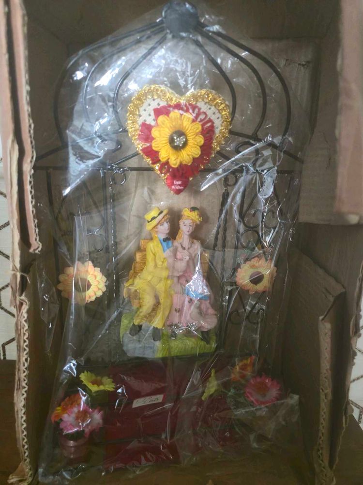 Decorative Showpiece (New)