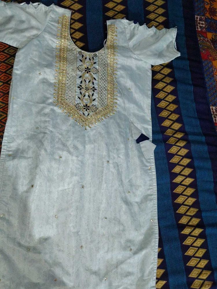 Elegant Embroidered Kurta