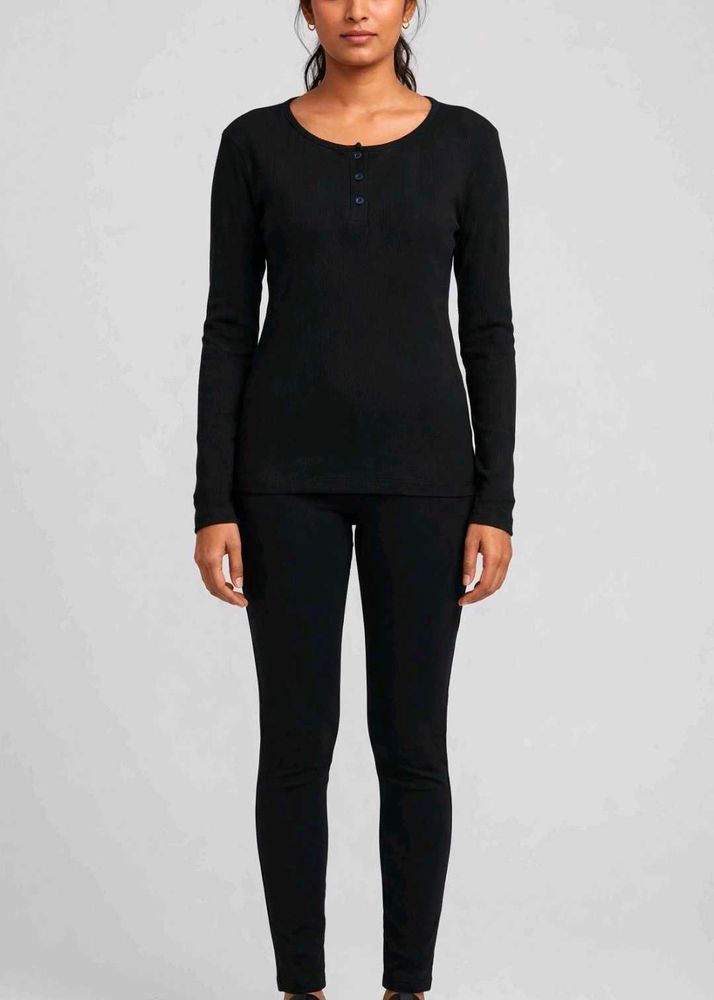 Comfortable Black Thermal Set