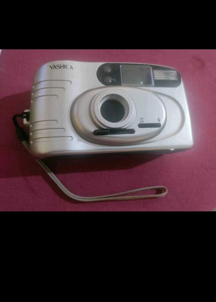 vintage Yashica Silver Point &amp; Shoot Camera