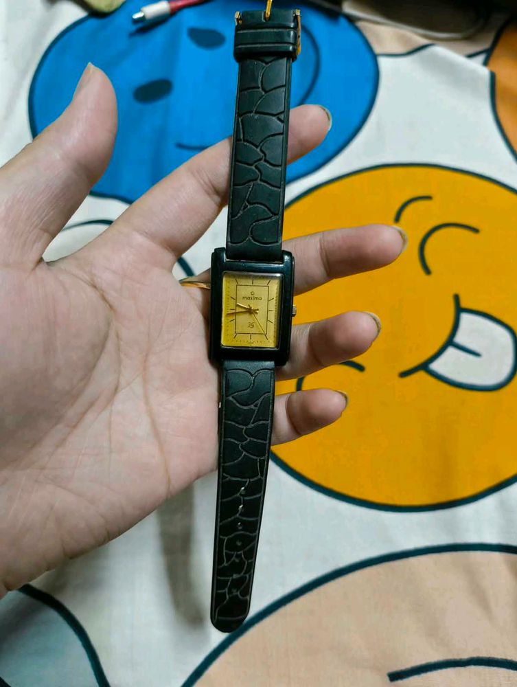 Stylish Rectangular Dial Watch