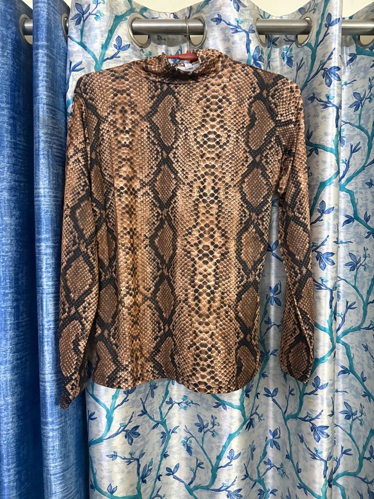 Stylish Snake Print Long Sleeve Top