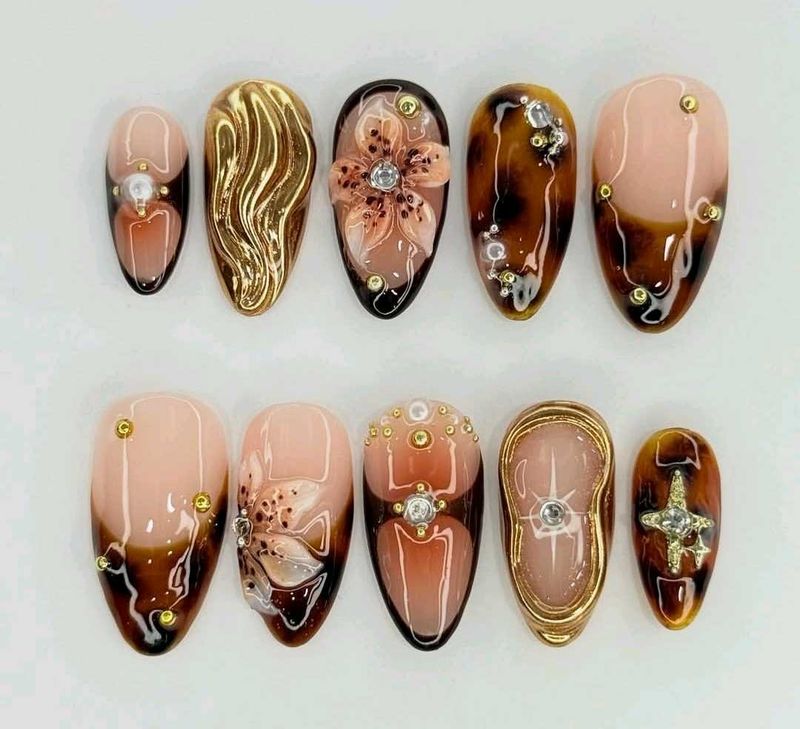 Exquisite Floral &amp; Tortoiseshell Press-On Nails