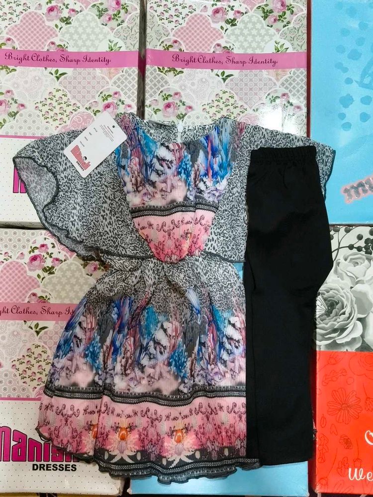 Girls 2 Piece Printed Top &amp; Black Leggings Set | S