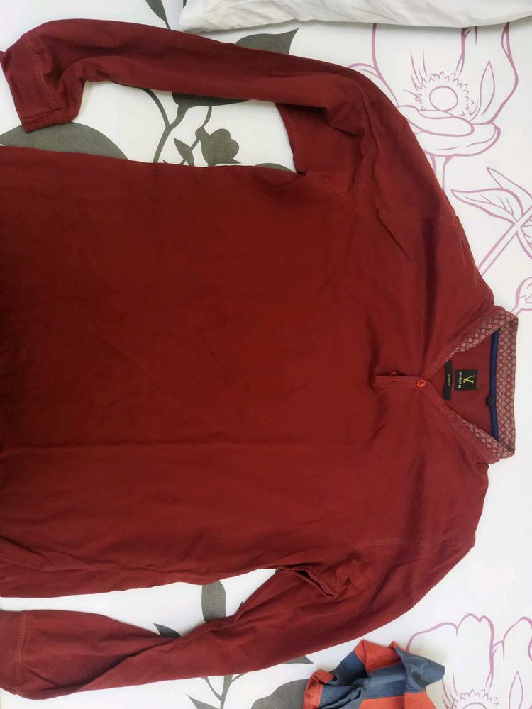 Selling Maroon Van Heusen Tshirt For Men In ₹300
