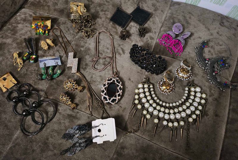 jewelleries (necklace &amp; earrings)