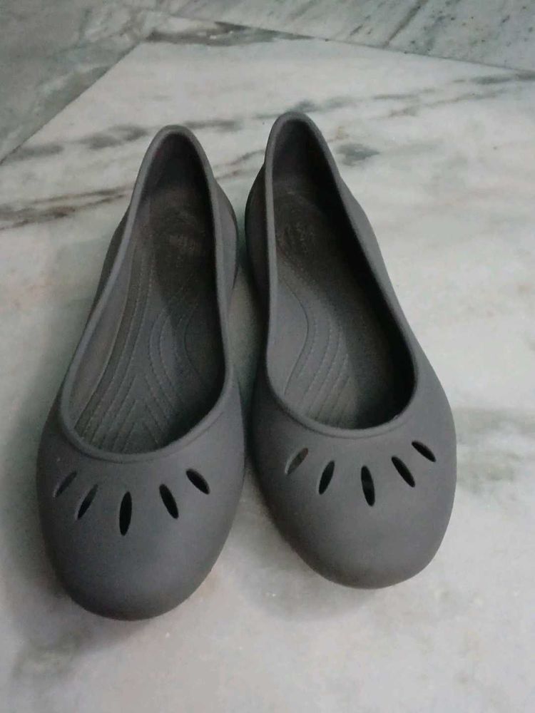 Grey Ballet Flats